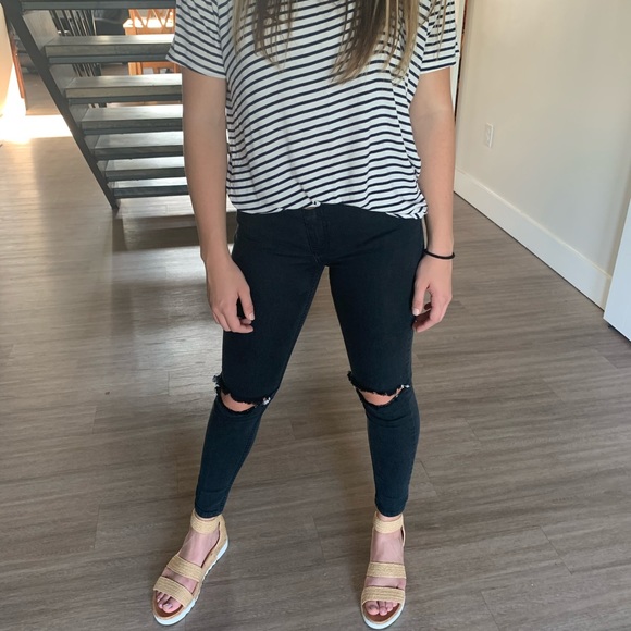 Free People Black Ripped Knee Skinny Jeans - Picture 3 of 7